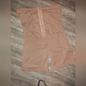 daisy fuentes shape wear one piece faja  body shaper beige 2xl plus size